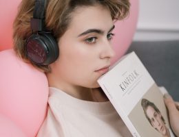 Top 10 Fight Songs For Someone Has Cancer. Photo by Aiony Haust on Unsplash